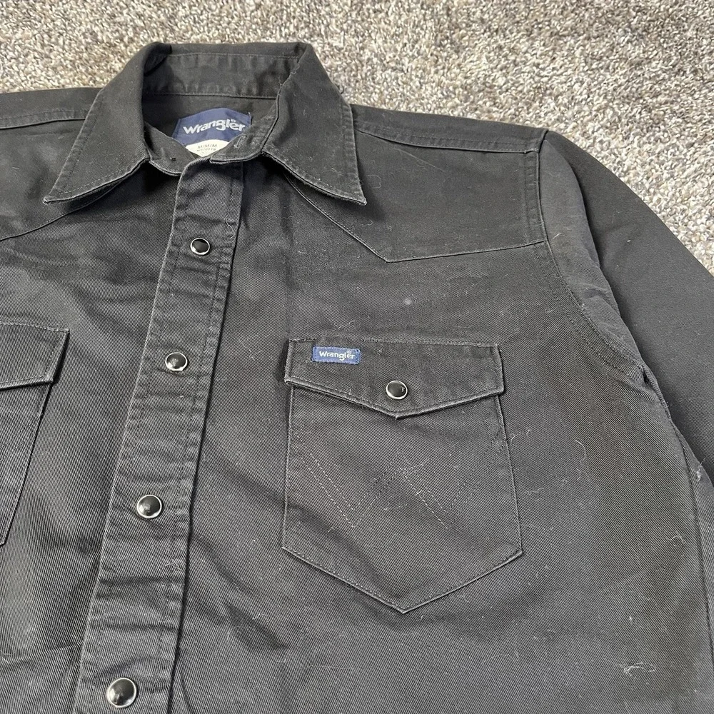 Wrangler Shirt Mens Size M Black Western Snap Front Long Sleeve Cowboy Workwear - Picture 2 of 13